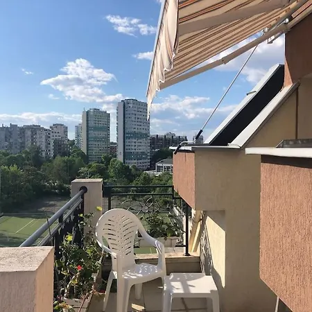 Апартамент Cozy With Pool In Бургас